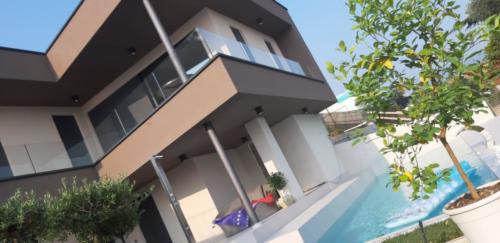 Ville Costermano (VR) facciata esterna IMG-20190724-WA0007